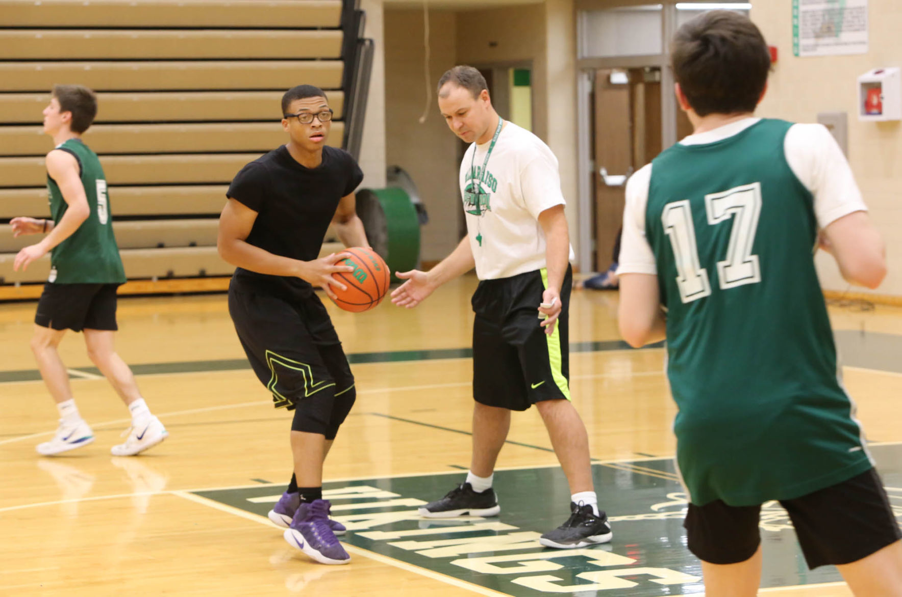 Valparaiso boys basketball practice